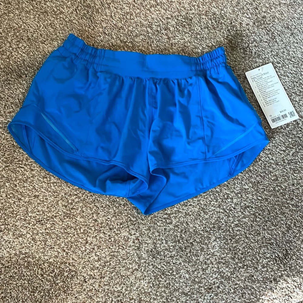 Lululemon hotty hot low rise shorts. 2.5 inseam, size 10 in poolside blue